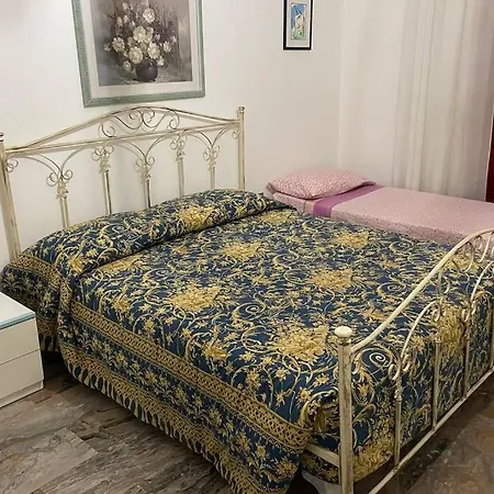 Casa Vacanze Mary ポリコーロ